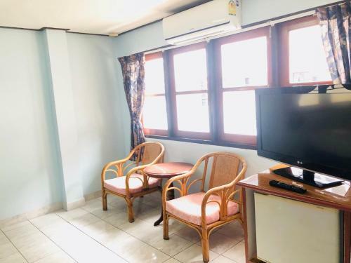 Thipurai Beach Hotel Annex