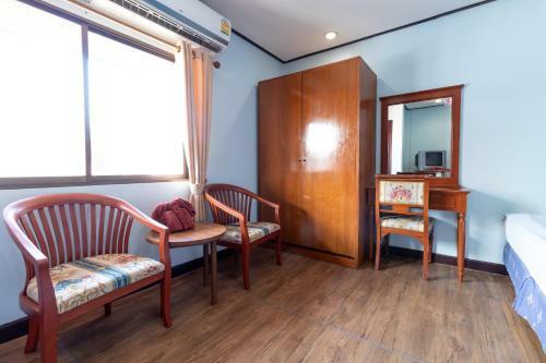 Thipurai Beach Hotel Annex