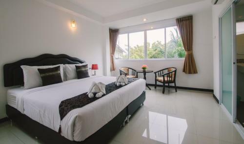 Th Beach Hotel