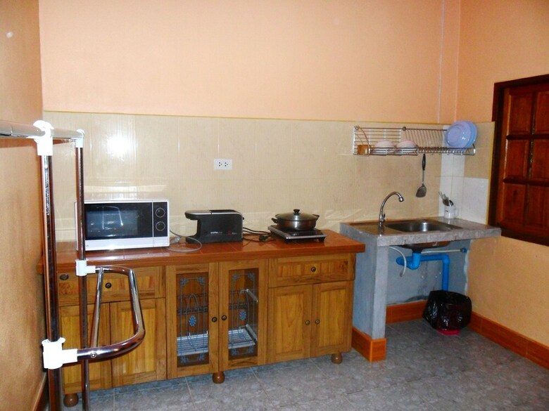 Hostal Phu Lanta Life