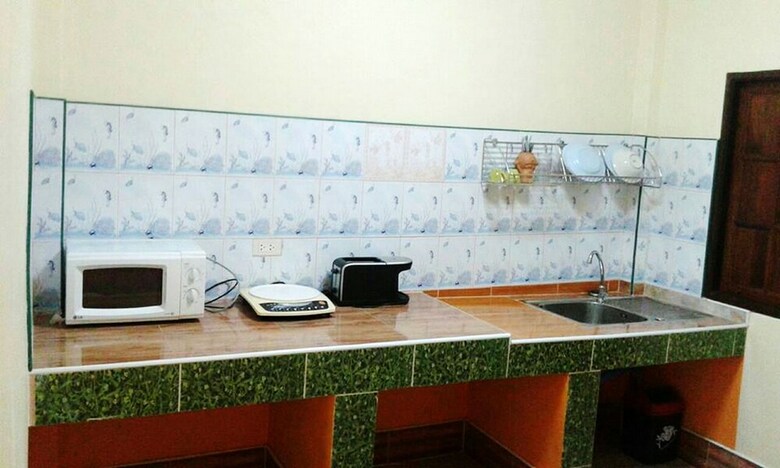 Hostal Phu Lanta Life