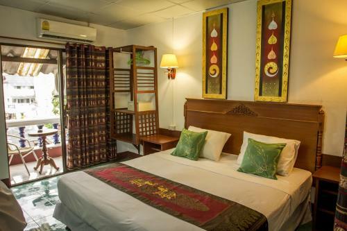 Hostal Rendezvous Guesthouse