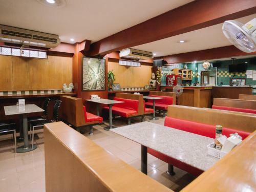 Hostal Rendezvous Guesthouse