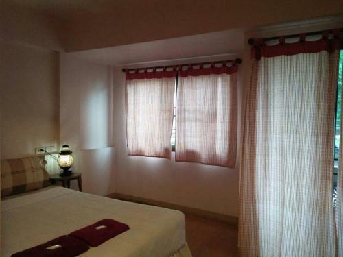 Hostal Ban Wiang Guest House