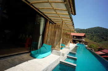 Hotel Alama Sea Village Resort