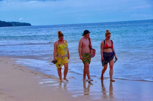 Lanta Palm Beach Resort