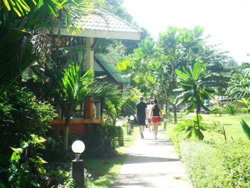 Lanta Palm Beach Resort