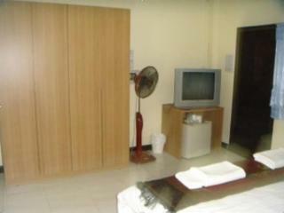 Hostal All Nations Guesthouse