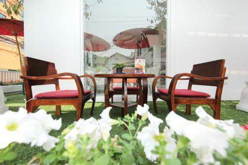Hotel Ratchiangsaen Flora House