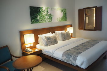 Woodlands Hotel And Resort
