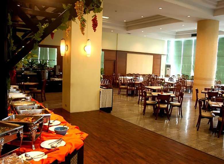 Royal Lanna Hotel