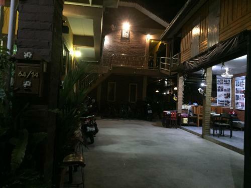 Hostal Baan Bussara