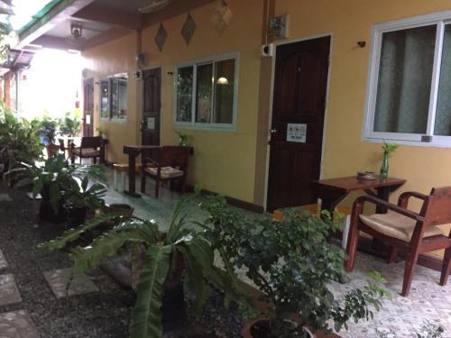 Hostal Baan Bussara
