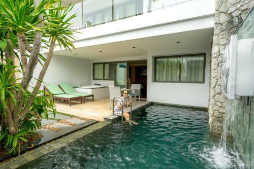 Hotel The Nchantra Pool Suite Phuket