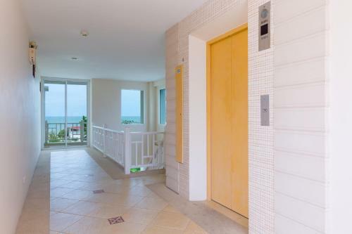 Apartamentos Baan Poolom Beachfront Condominium