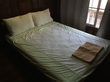 Hostal Baan Are Gong Riverside Homestay