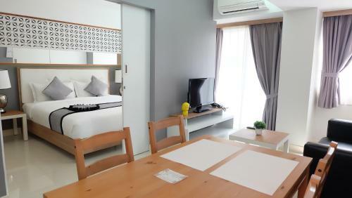 Aparthotel Racha Residence