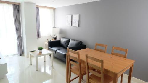 Aparthotel Racha Residence