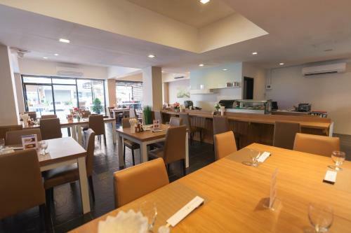 Aparthotel Racha Residence