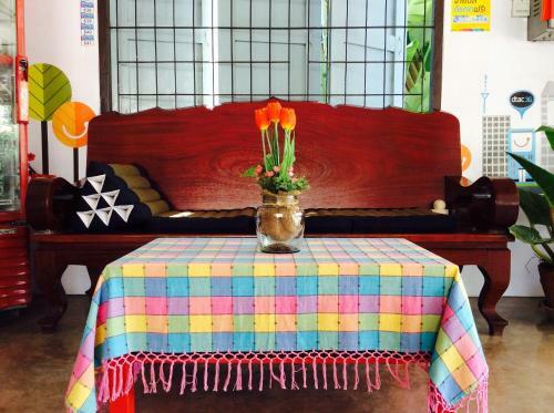 Hostal Ez House