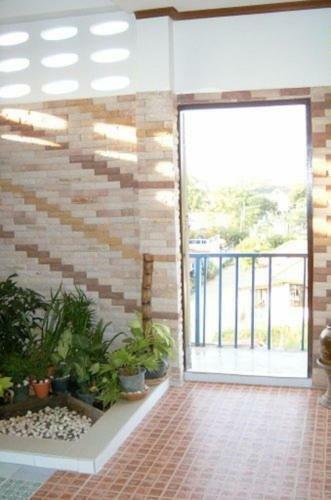 Hostal Ez House