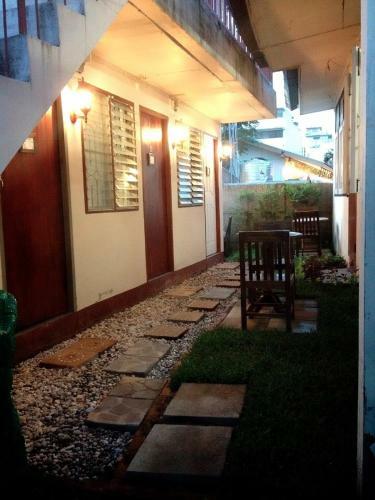 Hostal Coffee In Narrow Guesthouse
