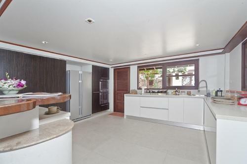 Bangrak Beachfront Villa