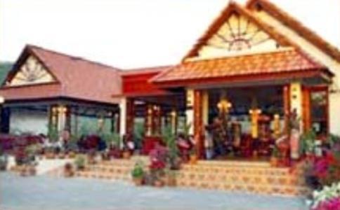 Hotel Phuket Naithon Resort