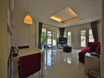 Hotel Replay Pool Villa Beachfront Samui