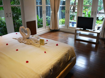 Hotel Replay Pool Villa Beachfront Samui