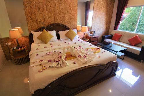 Hotel Bangrak Pier Samui Resort