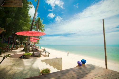 Hotel By Beach Resort