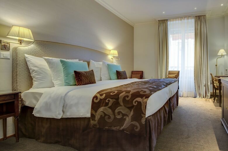 Hotel Bristol