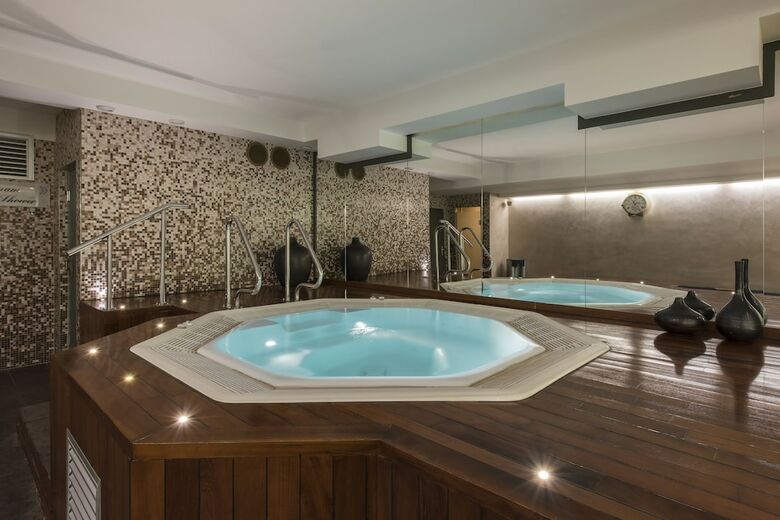 Hotel Bristol