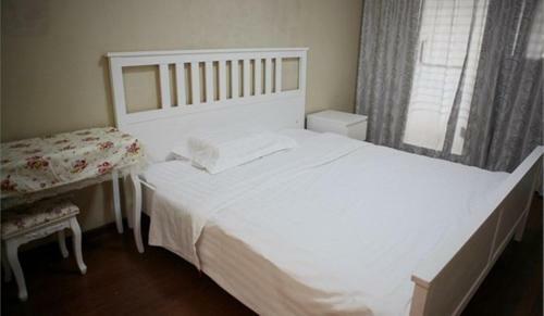 Shenzhen Style Apartment
