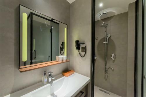 Hotel Hanting Express Shanghai East Jinling Road