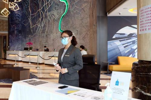 Renaissance Shenzhen Luohu Hotel