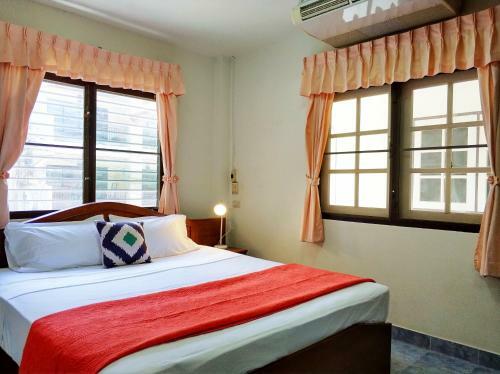 Hostal Waree's Guesthouse
