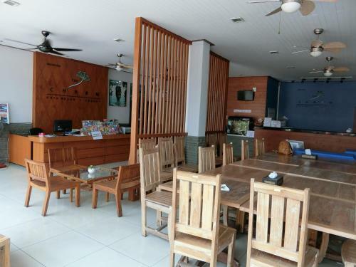 Hotel The Charm Kata