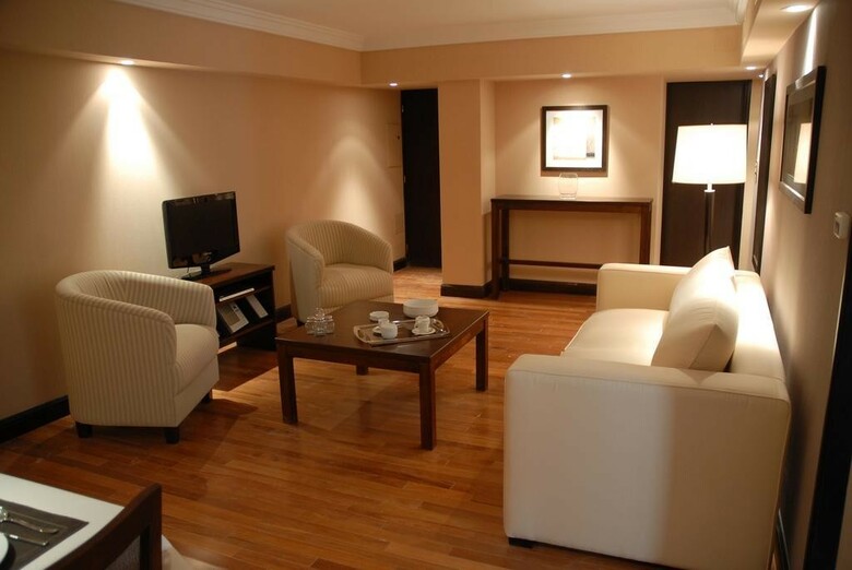 Aparthotel Premium Tower Suites Medonza