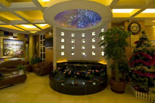 Shenzhen Kaili Hotel, Guomao Shopping Mall