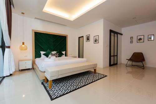 Buasri Phuket Hotel