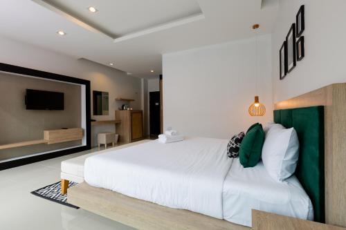Buasri Phuket Hotel