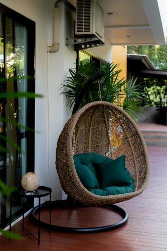 Buasri Phuket Hotel