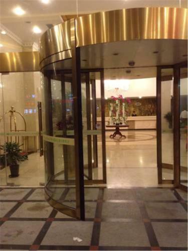 Vienna Hotel Songjiang Xin Qiao