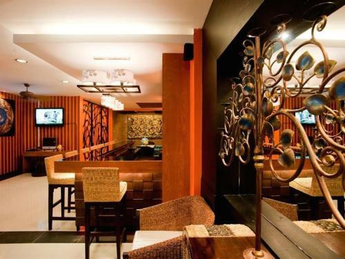 Hotel Deva Suites Patong