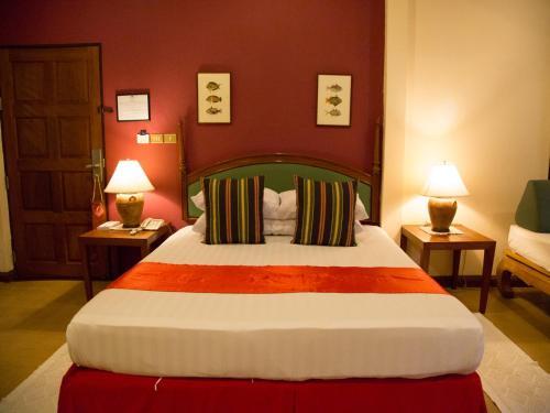 Hotel White House Beach Resort And Spa