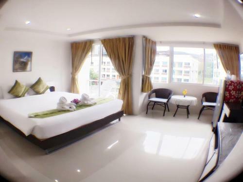 Hostal Swiss House