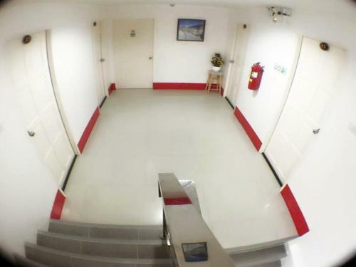 Hostal Swiss House
