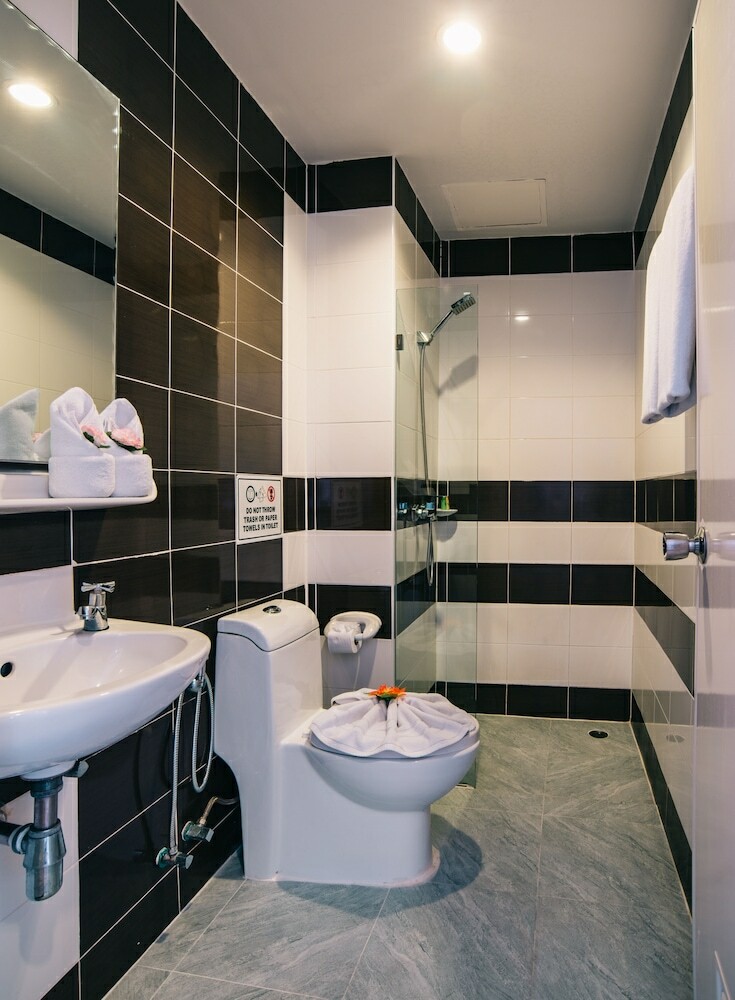 Hotel Studio Patong By Icheck Inn